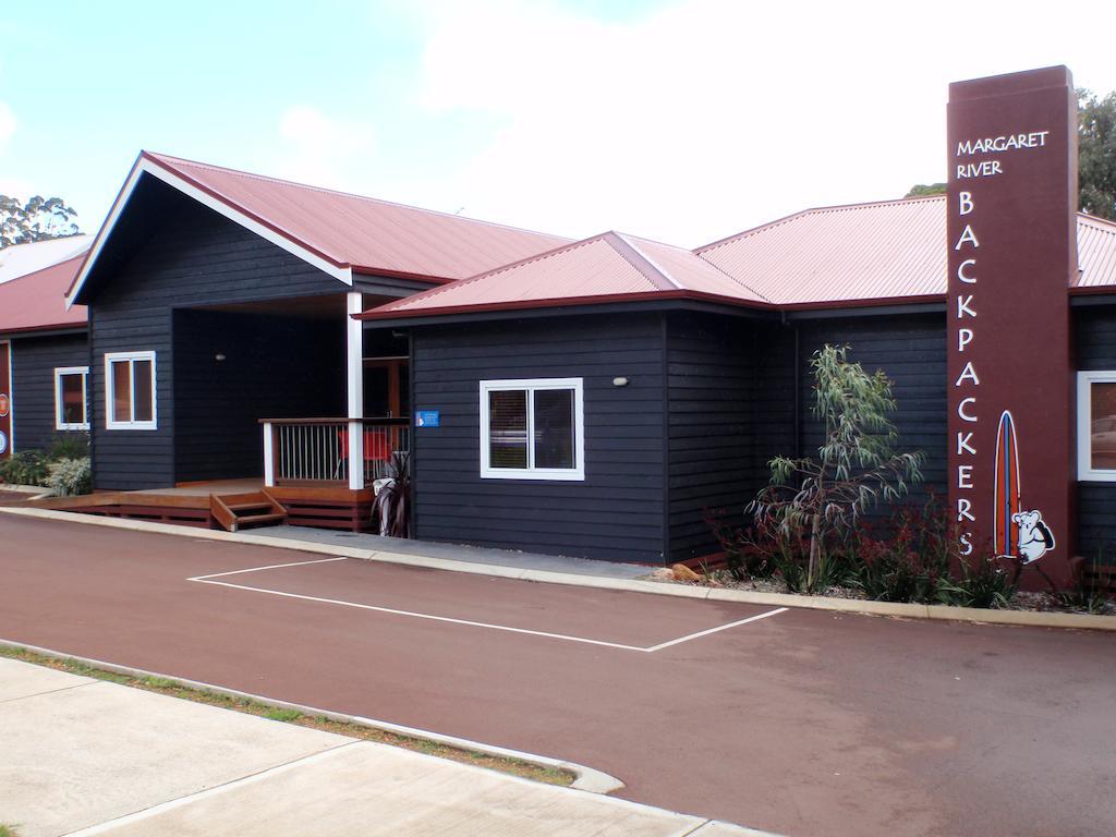 Margaret River Backpackers Yha Hostel ภายนอก รูปภาพ