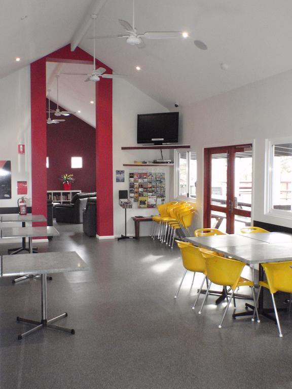 Margaret River Backpackers Yha Hostel ภายนอก รูปภาพ