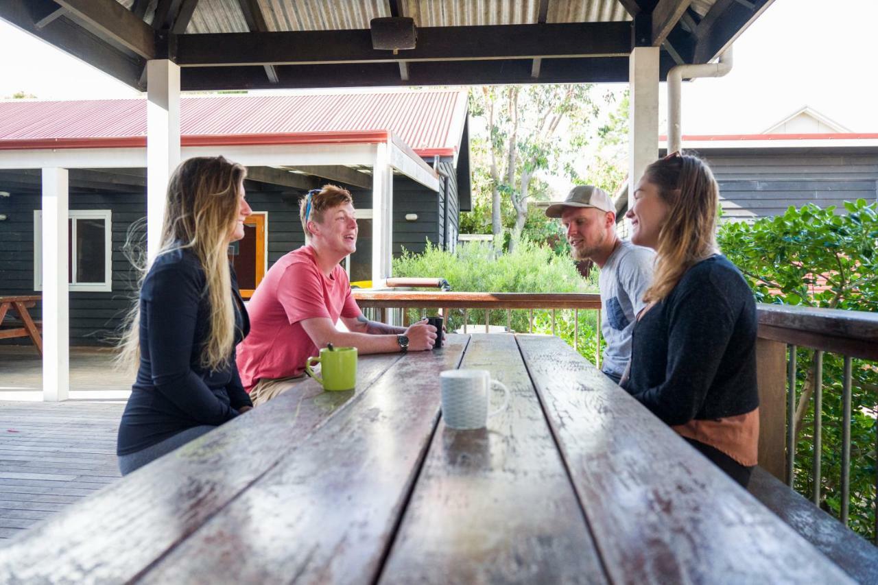 Margaret River Backpackers Yha Hostel ภายนอก รูปภาพ